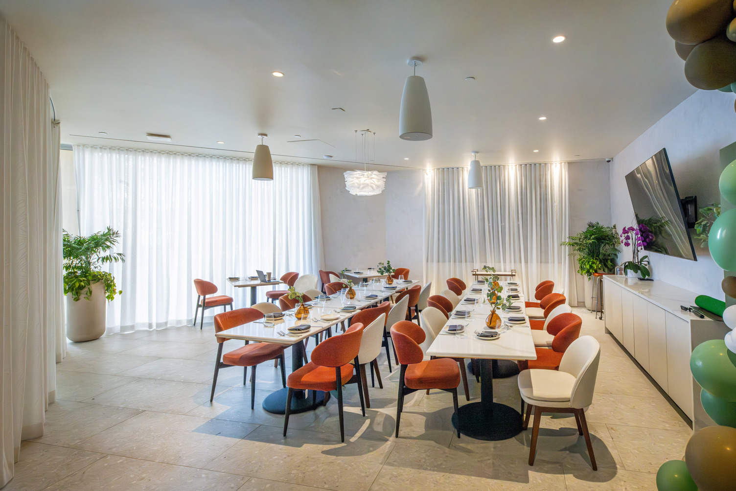 Warehouse 72 WaterStar Restaurant DSC 1788 021025